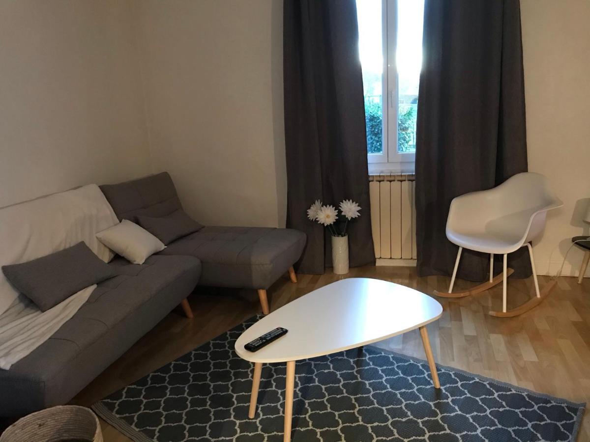 La Maison De Sloan Gueret Bagian luar foto